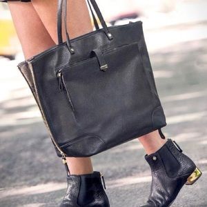 [Tory Burch] Clay Tote Black Snake Print Sides